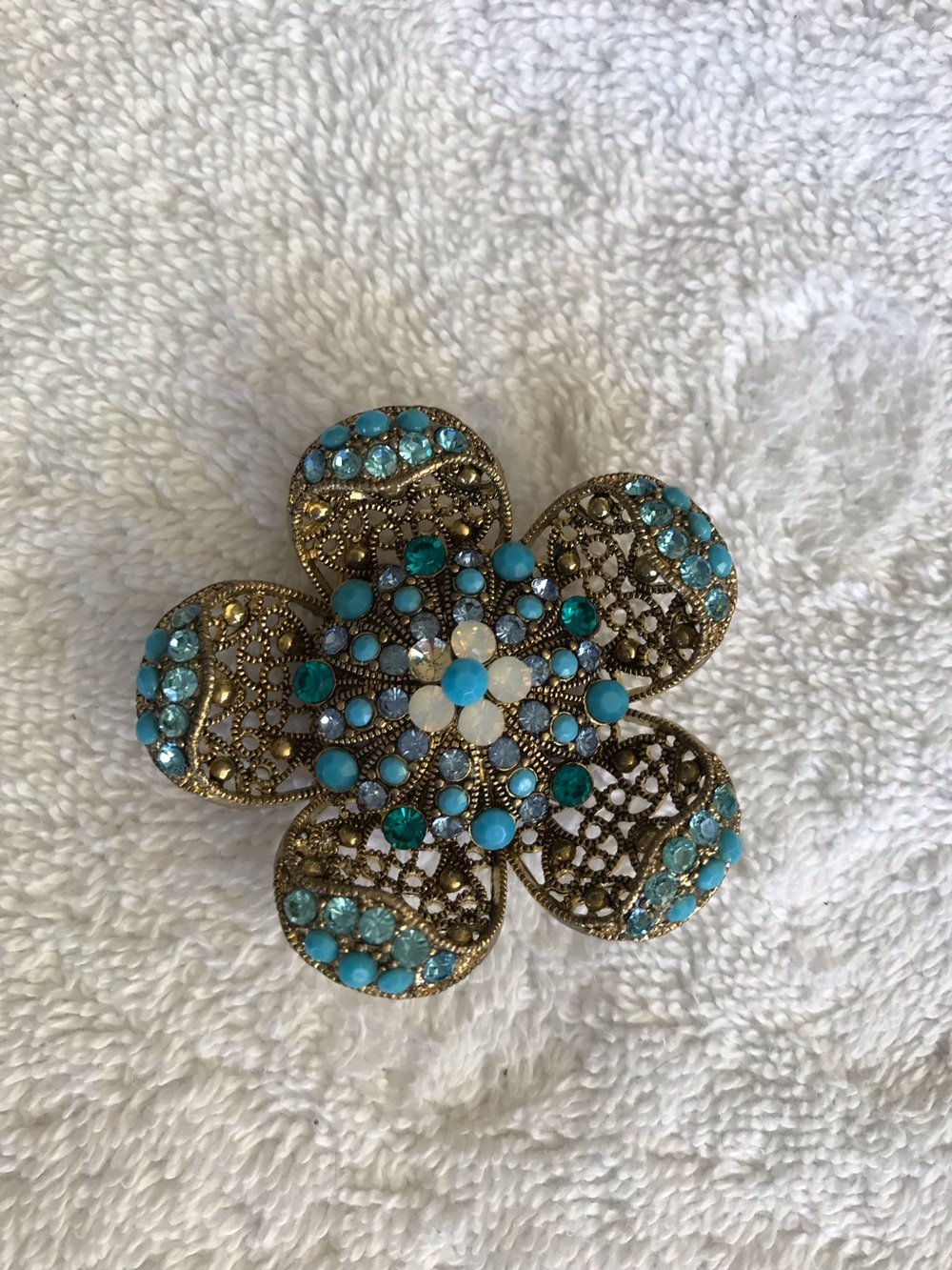 Vintage Turquoise Crystal Floral Filigree Brooch - Vintage-Inspired Accent